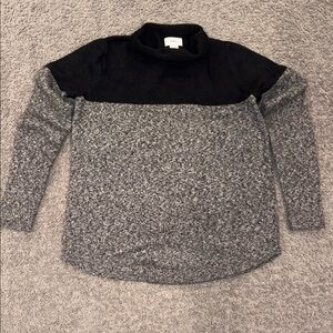 Old Navy Black and Gray Knit Sweater